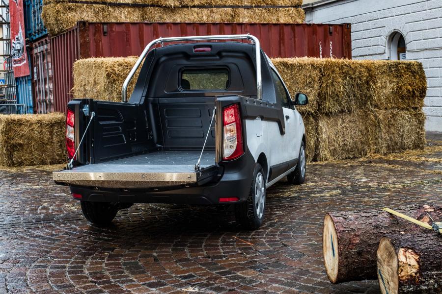  Dacia Dokker Pick-Up by Focaccia 2017 года  (фото 8 из 16)